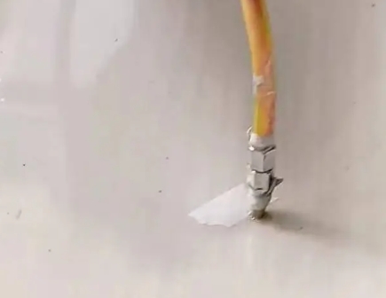 芮城瓷砖空鼓维修公司专业解答在瓷砖铺贴过程中，如果使用的砂料过粗（如全部使用了粗砂），可能会导致以下问题